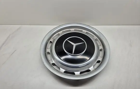 Mercedes-Benz W123 R14 wheel hub/cap/trim 