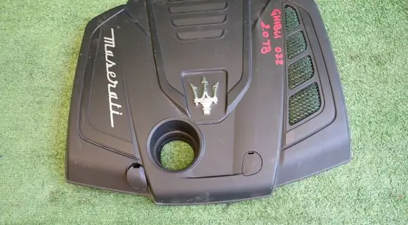 Maserati Ghibli Engine cover (trim) AA111758