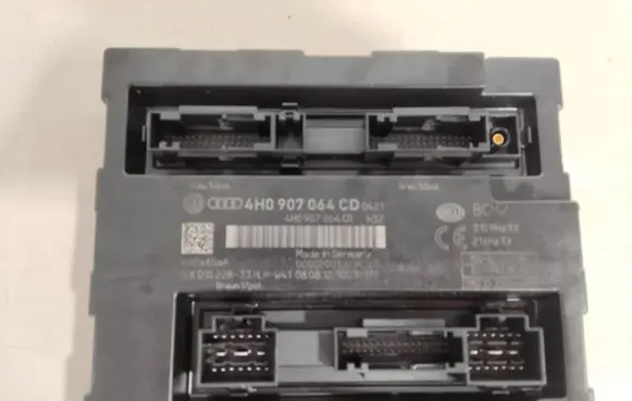 Audi A8 S8 D4 4H Comfort/convenience module 4H0907064CD