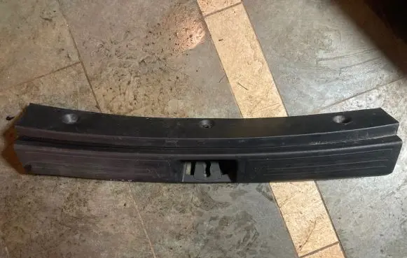 Mitsubishi Outlander Trunk/boot sill cover protection 857712Y000