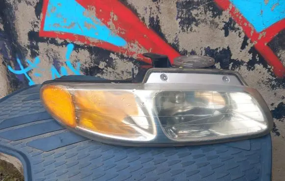 Chrysler Town & Country III Headlight/headlamp