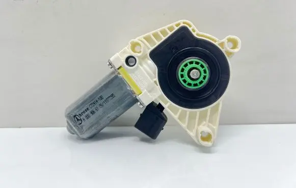 Mercedes-Benz E W238 Front door window regulator motor A0009066106 C72414100 11027285