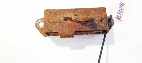 Chevrolet Captiva Engine mount bracket