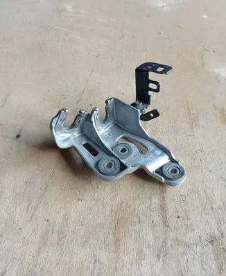 Hyundai i20 (GB IB) Gear shift cable bracket 