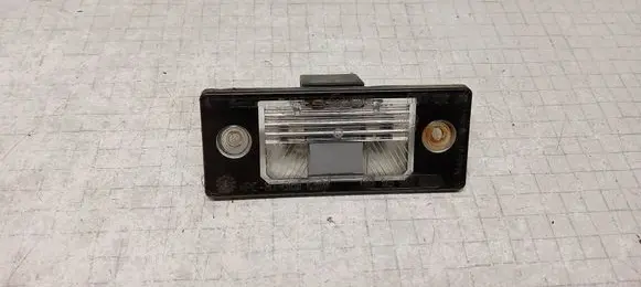 Volkswagen Touareg I Number plate light 1J5943021D E2600007