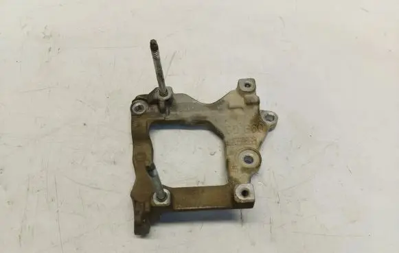 Toyota Hilux (AN120, AN130) Engine mount bracket gd660