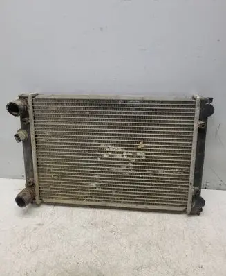 Volkswagen Golf III Coolant radiator