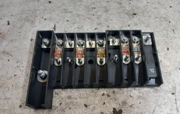 Volkswagen Transporter - Caravelle T5 Fuse module 7H6970187