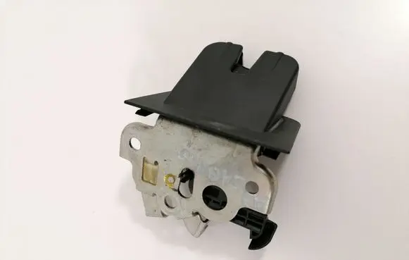 Audi A3 S3 A3 Sportback 8P Tailgate/trunk/boot lock/catch/latch 8P7827520