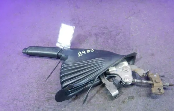 Handbrake/parking brake lever assembly