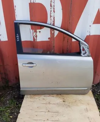 Nissan Note (E11) Front door