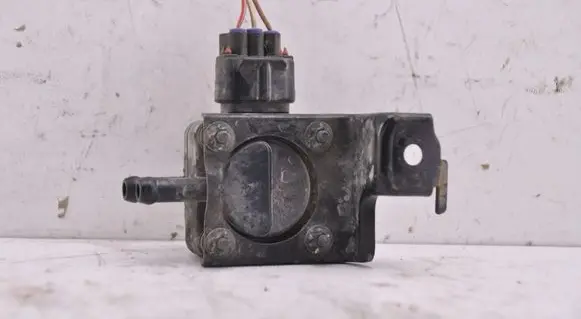 Toyota Avensis T250 Exhaust gas pressure sensor 8948020030