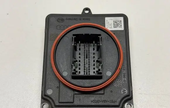 Audi A4 S4 B9 8W LED ballast control module 4K0941572DD 4K0941572D