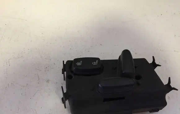 Chrysler Pacifica Seat control switch 