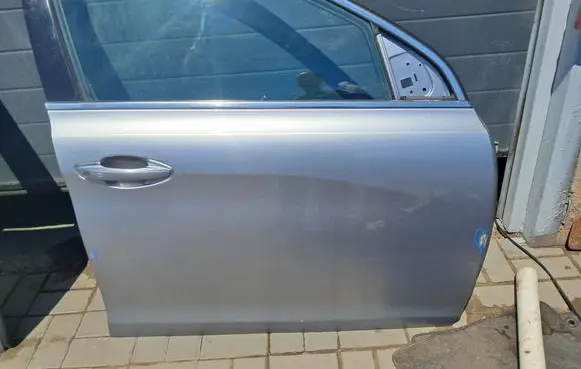 Peugeot 308 Front door