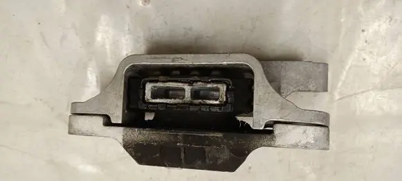 Ford Kuga III Engine mount bracket LX637M121DA