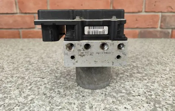 BMW 5 E60 E61 ABS Pump 6775730 6775732 0265950666
