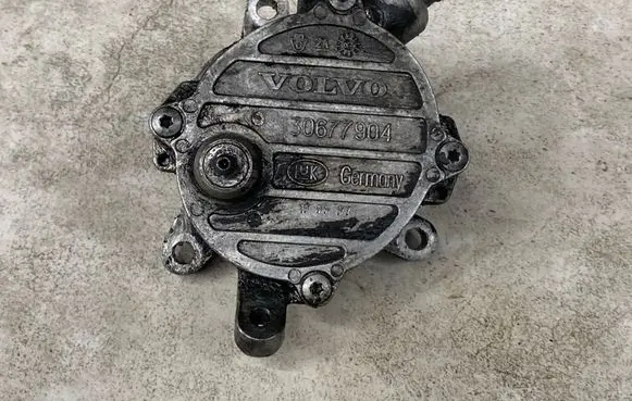 Volvo XC90 Vacuum pump 30677904 190597
