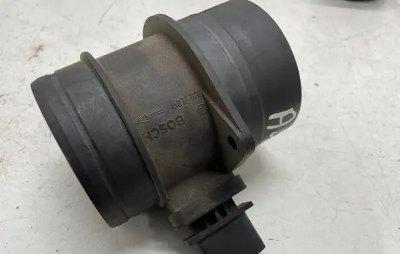 Audi A4 S4 B8 8K Mass air flow meter 0281002735 03G906461C