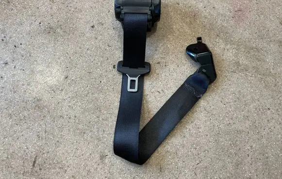 BMW X6 E71 Rear seatbelt 6092758