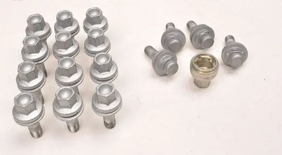 Opel Mokka B Nuts/bolts 