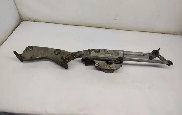 Front wiper linkage and motor