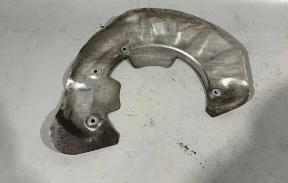 Porsche Cayenne (92A) Front brake disc dust cover plate 95835180101