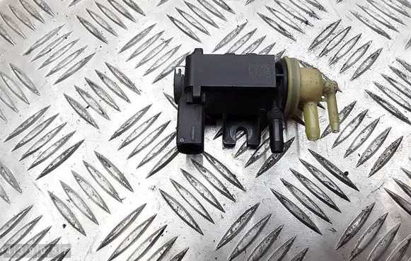 Skoda Yeti (5L) Turbo solenoid valve 1K0906627B