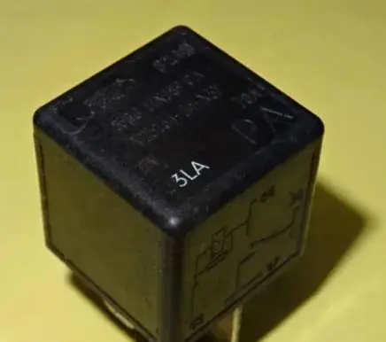 Ford Sierra Other relay 83BG14N089CA V23134-J4-X37 V23134J4X37