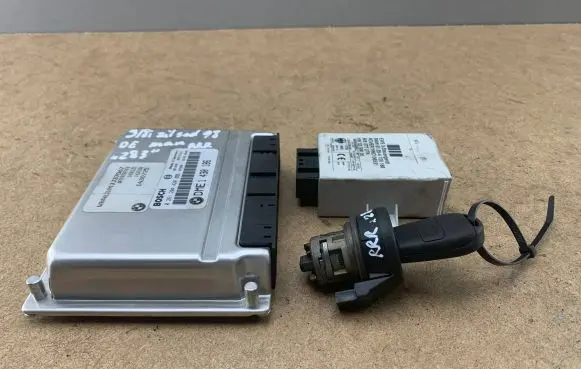 BMW 3 E46 Engine control unit/module ECU 1430186 12141430186 12141430187