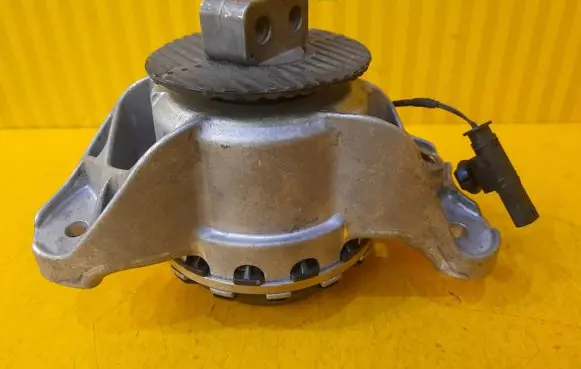 Mercedes-Benz SL R232 Gearbox mount A2322400700