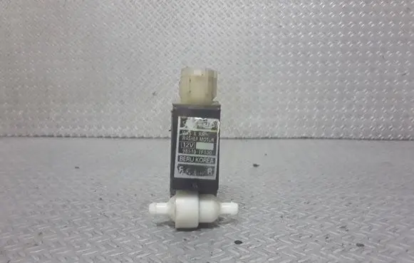 KIA Sportage Windscreen/windshield washer pump 985101F100