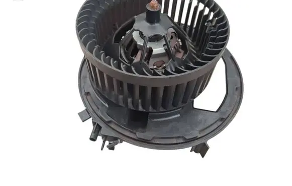 Volkswagen Crafter Heater fan/blower 3Q1819021A