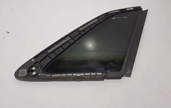 Audi Q8 Rear side window 4M8845298K