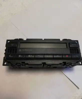 Volkswagen PASSAT B5 Climate control unit 3B1907044D 121111