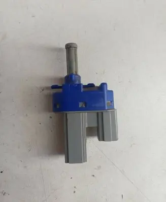 Mazda 5 Clutch pedal sensor 
