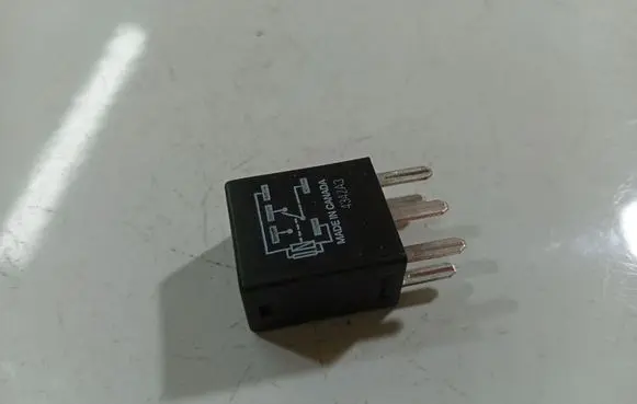 Chrysler 300 - 300C Other relay 05269988AA