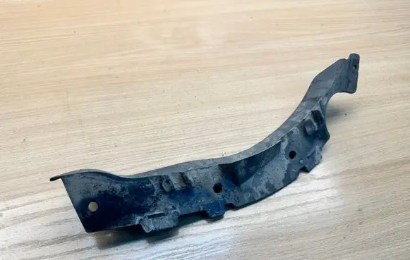 Volkswagen Golf Sportsvan Front mudguard 5G0805946