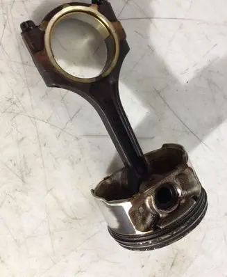 Volvo XC90 Piston with connecting rod K0F00C