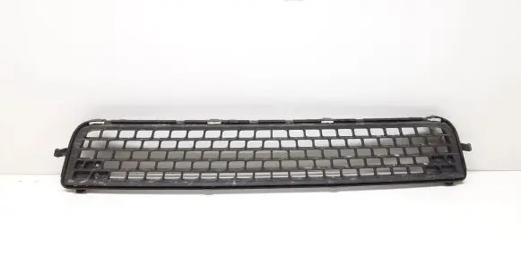Volvo V70 Front bumper lower grill 30763113