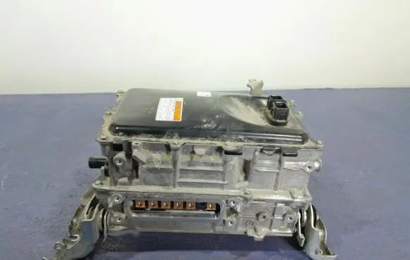 Toyota Corolla E210 E21 Voltage converter inverter G9200-47331