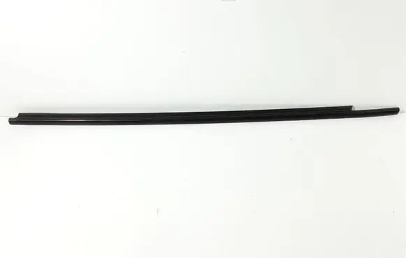 Toyota Yaris Rubber seal front door window/glass 