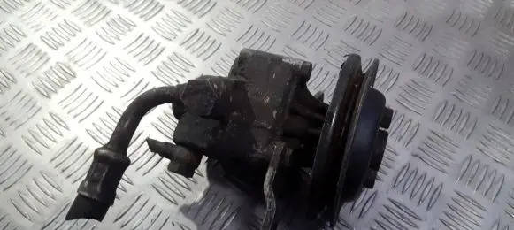 BMW 5 E34 Power steering pump