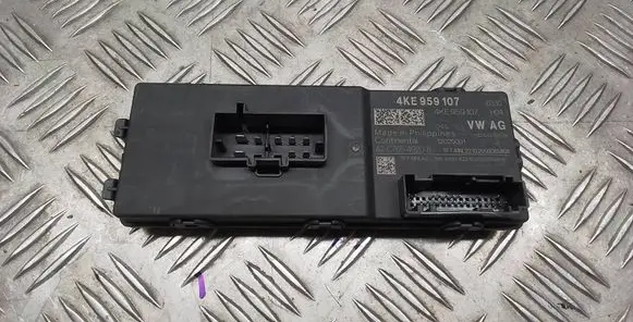 Porsche Cayenne (9Y0 9Y3) Tailgate/trunk control unit/module 4KE959107