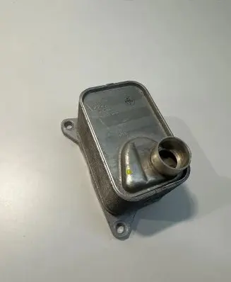 Engine oil radiator
