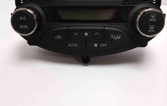 Toyota Yaris Interior fan control switch 75F206