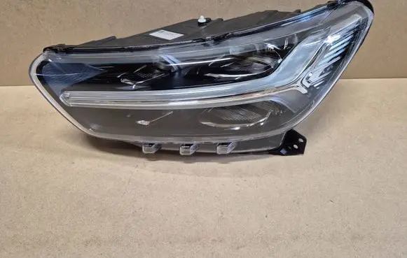 Volvo XC40 Headlight/headlamp 32342524