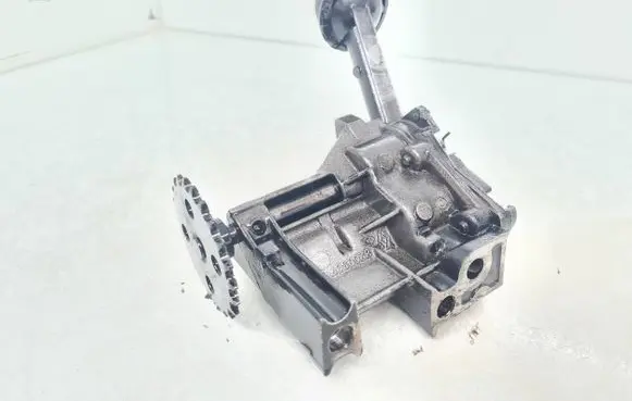 Renault Kangoo I Oil pump 8200307174