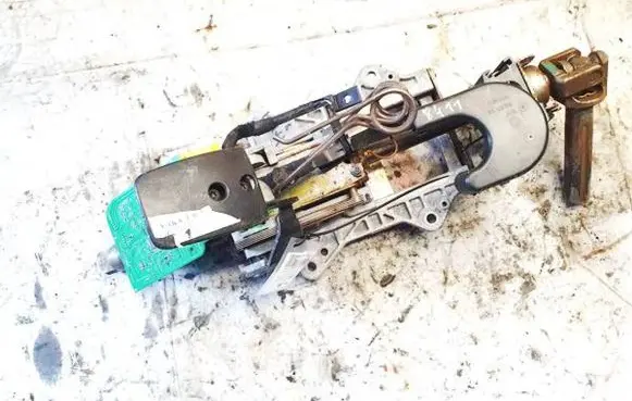 Volkswagen Golf V Steering wheel axle