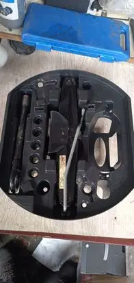 Renault Laguna III Tool set 995040007R